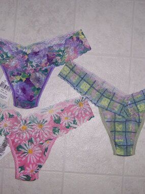 Hanky Panky 3 Pack Signature Lace Low Rise Thong Panties Underwear Floral Plaid